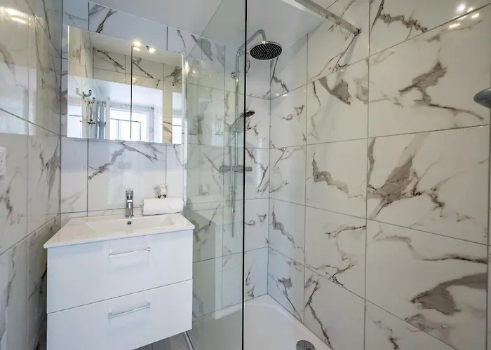 Vauban Superbe T2 Avec Vue Port Résidence De Gamme Clim Parking Privé Wi-fi Appartamento