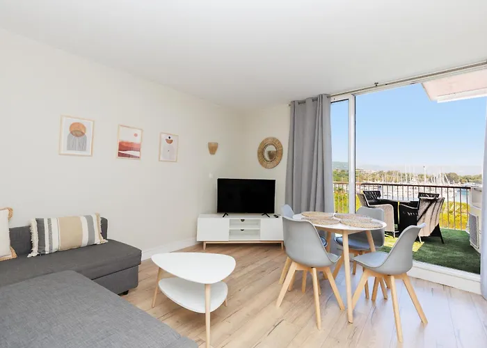 Vauban Superbe T2 Avec Vue Port Résidence De Gamme Clim Parking Privé Wi-fi Appartamento