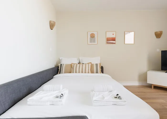 Appartamento Vauban Superbe T2 Avec Vue Port Résidence De Gamme Clim Parking Privé Wi-fi Antibes