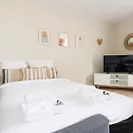 Vauban Superbe T2 Avec Vue Port De Gamme Clim Parking Prive Wi-fi Apartment *
