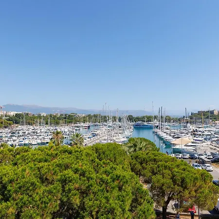 Vauban Superbe T2 Avec Vue Port Résidence De Gamme Clim Parking Privé Wi-fi *