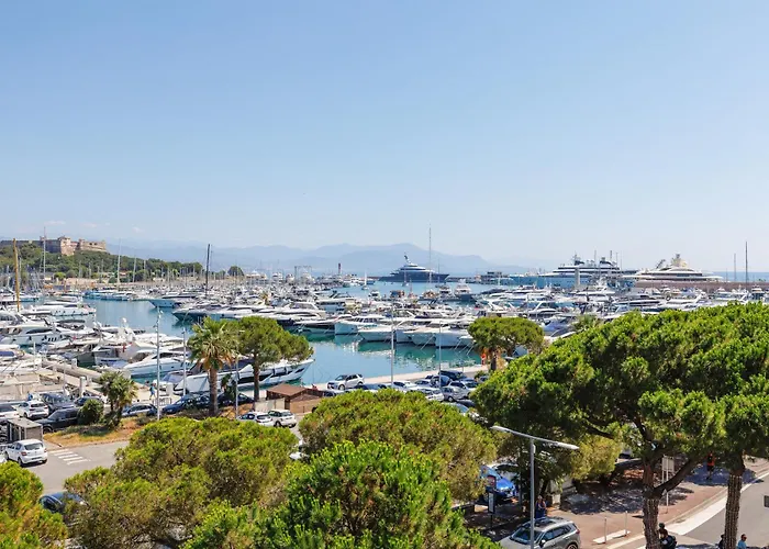 Vauban Superbe T2 Avec Vue Port De Gamme Clim Parking Prive Wi-fi Lejlighed